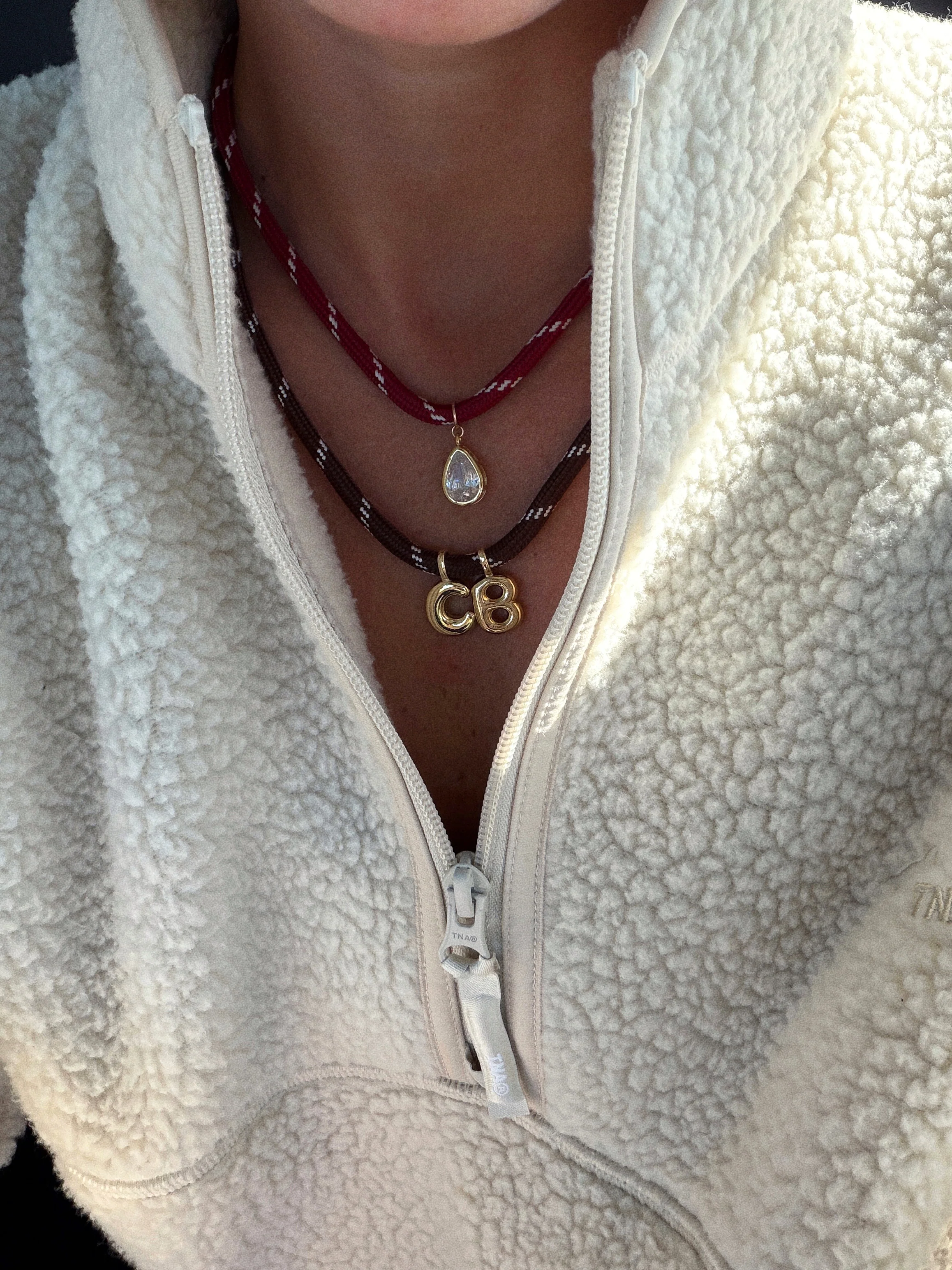BANKS INITIAL NECKLACE - Image 4