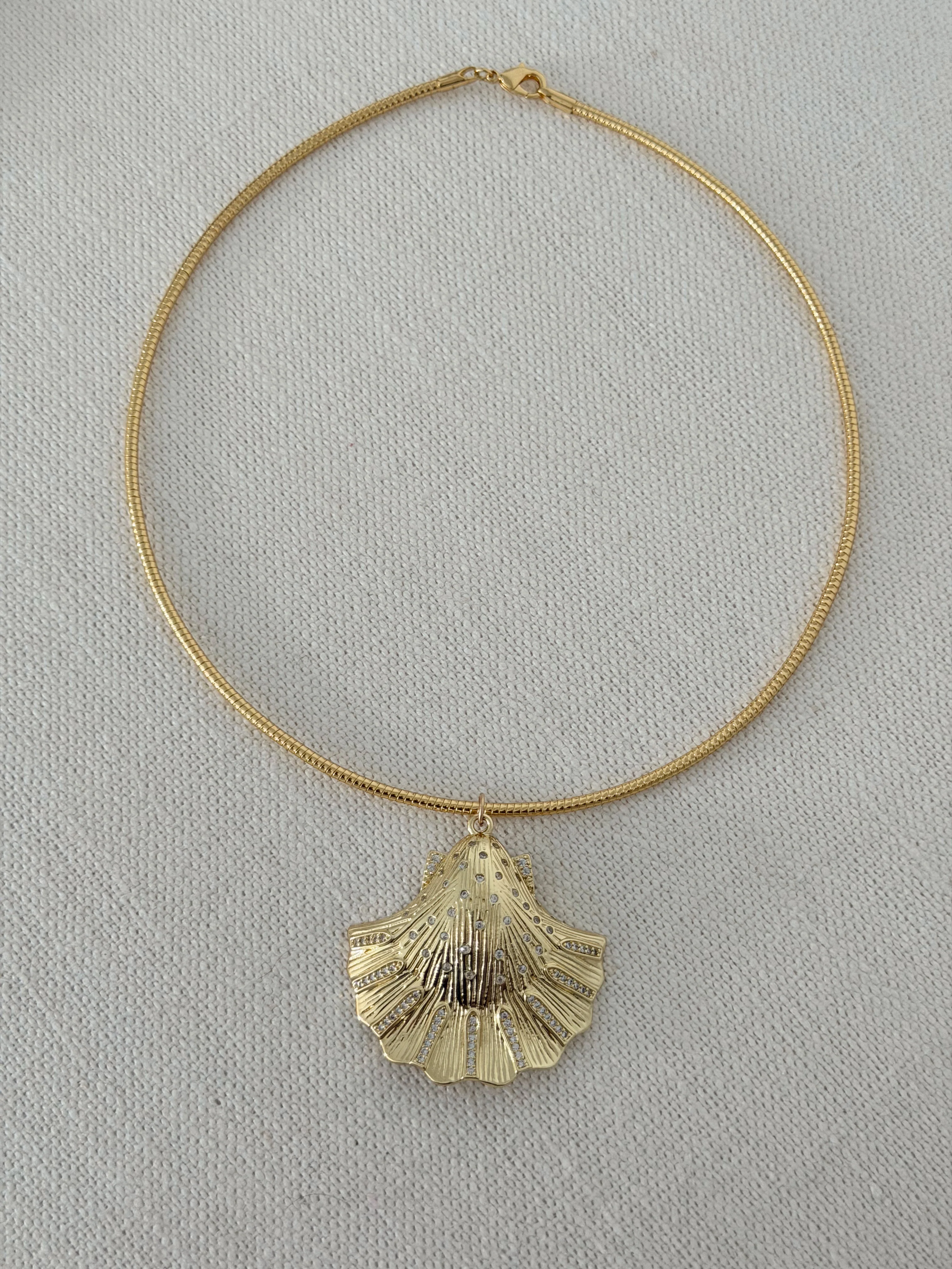 DIAMOND SHELL COLLAR NECKLACE - Image 2