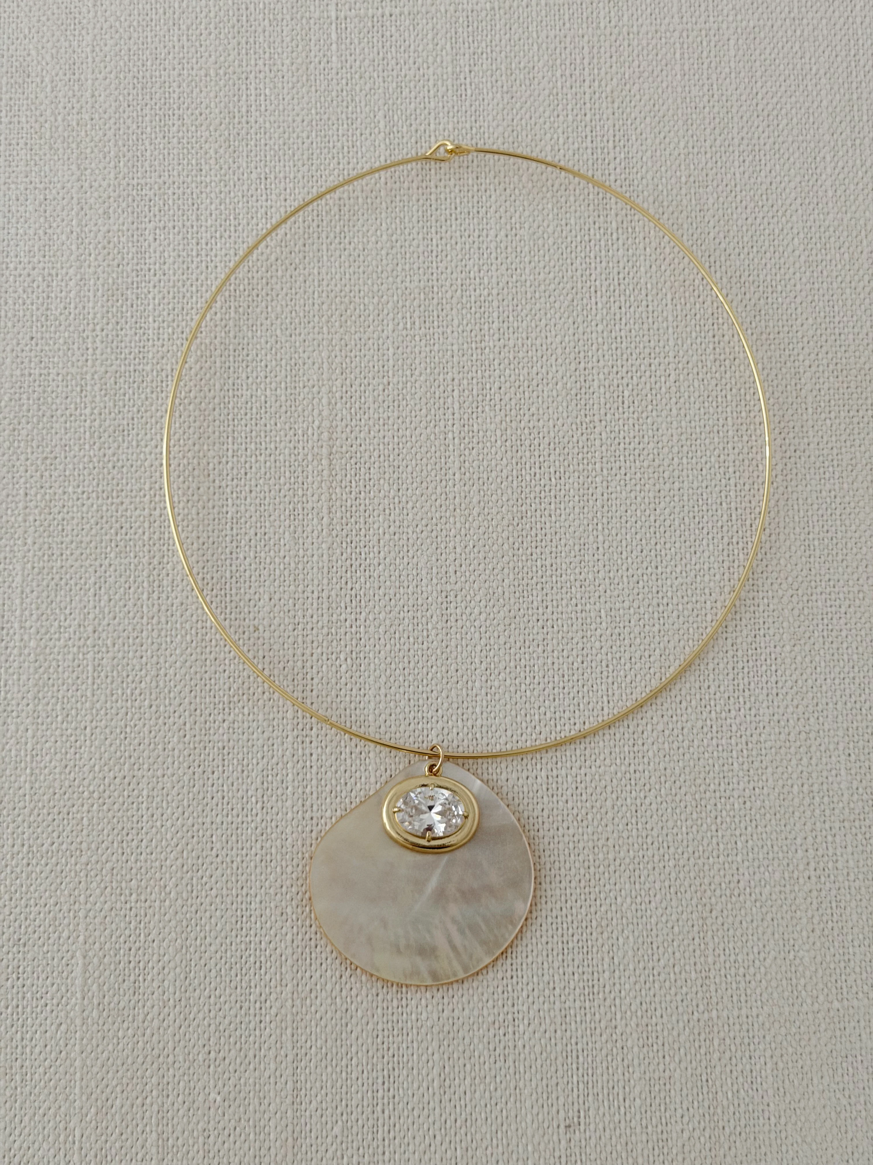 LIV SHELL COLLAR NECKLACE - Image 2