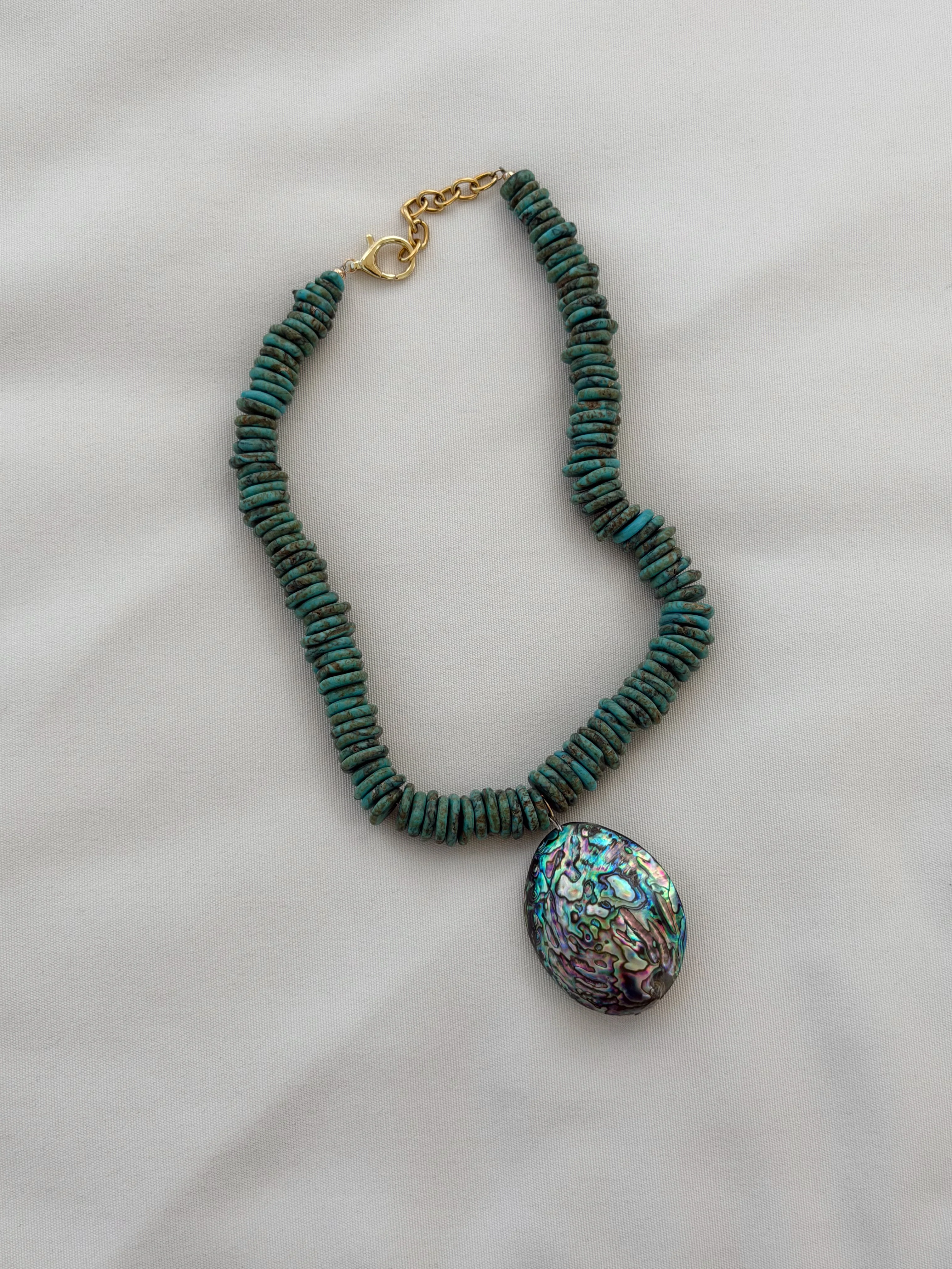 GILL SHELL NECKLACE - Image 2