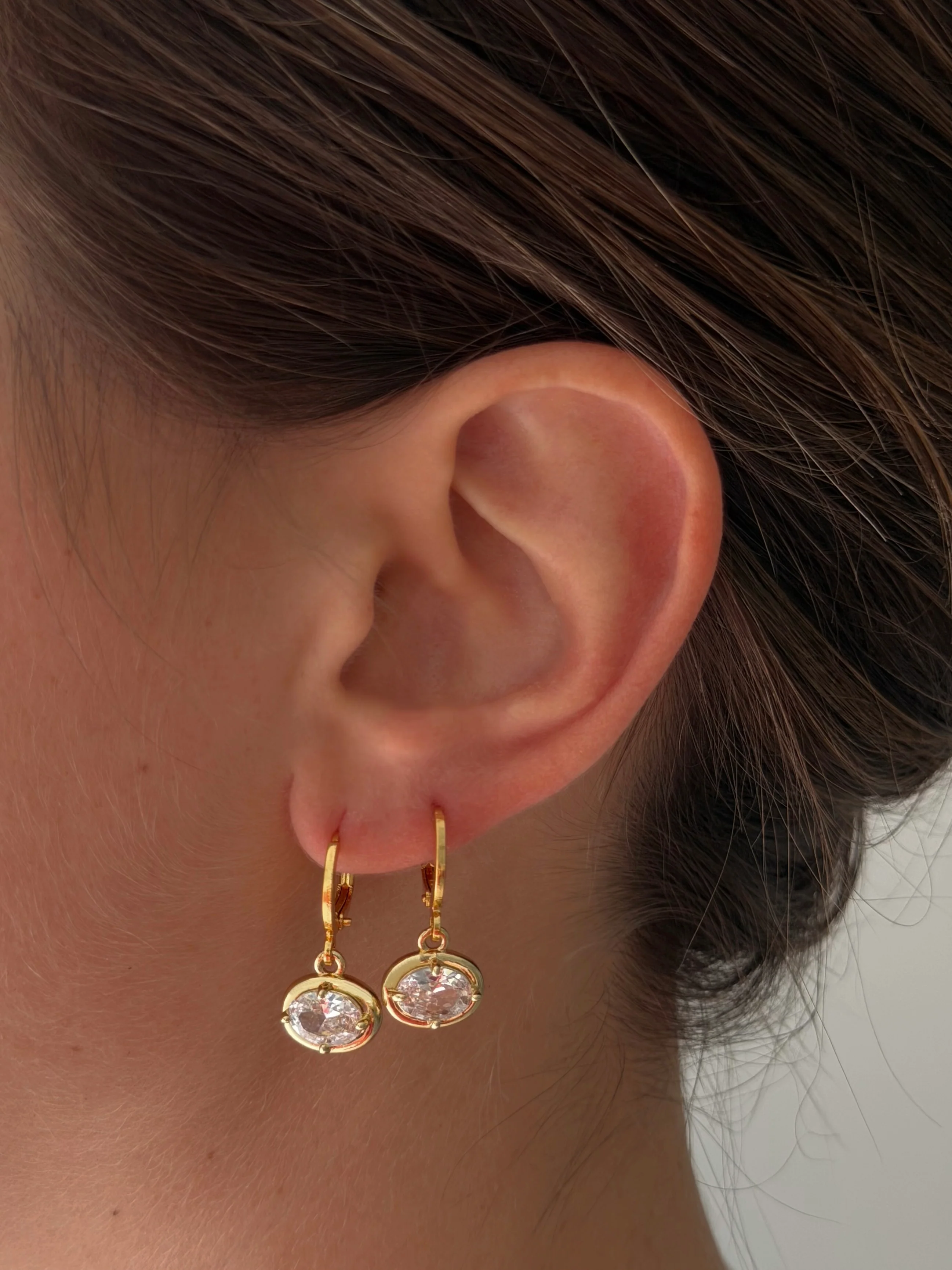 LITTLE LEIGH HUGGIE HOOPS