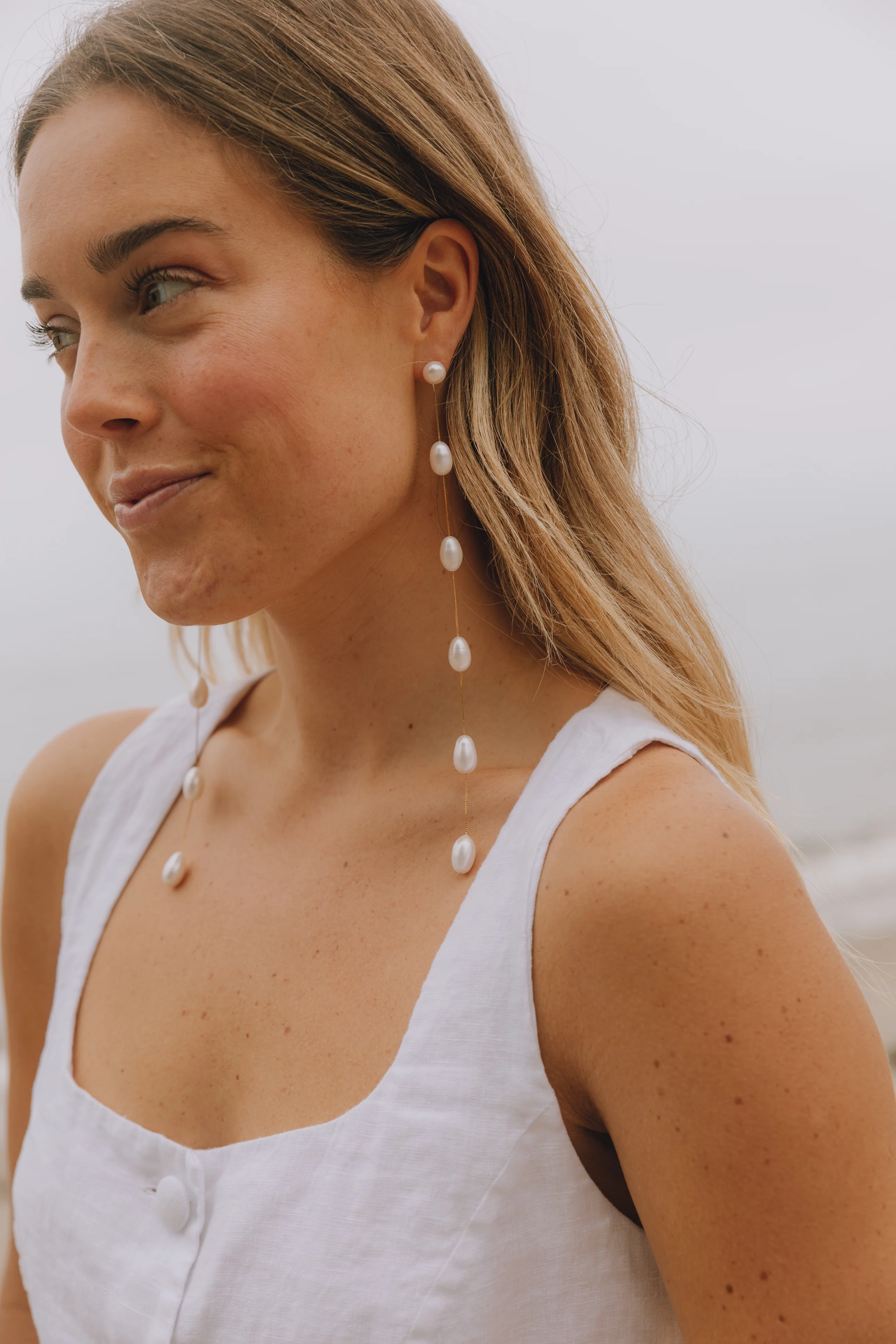 MALIBU PEARL DROP EARRINGS - Image 4