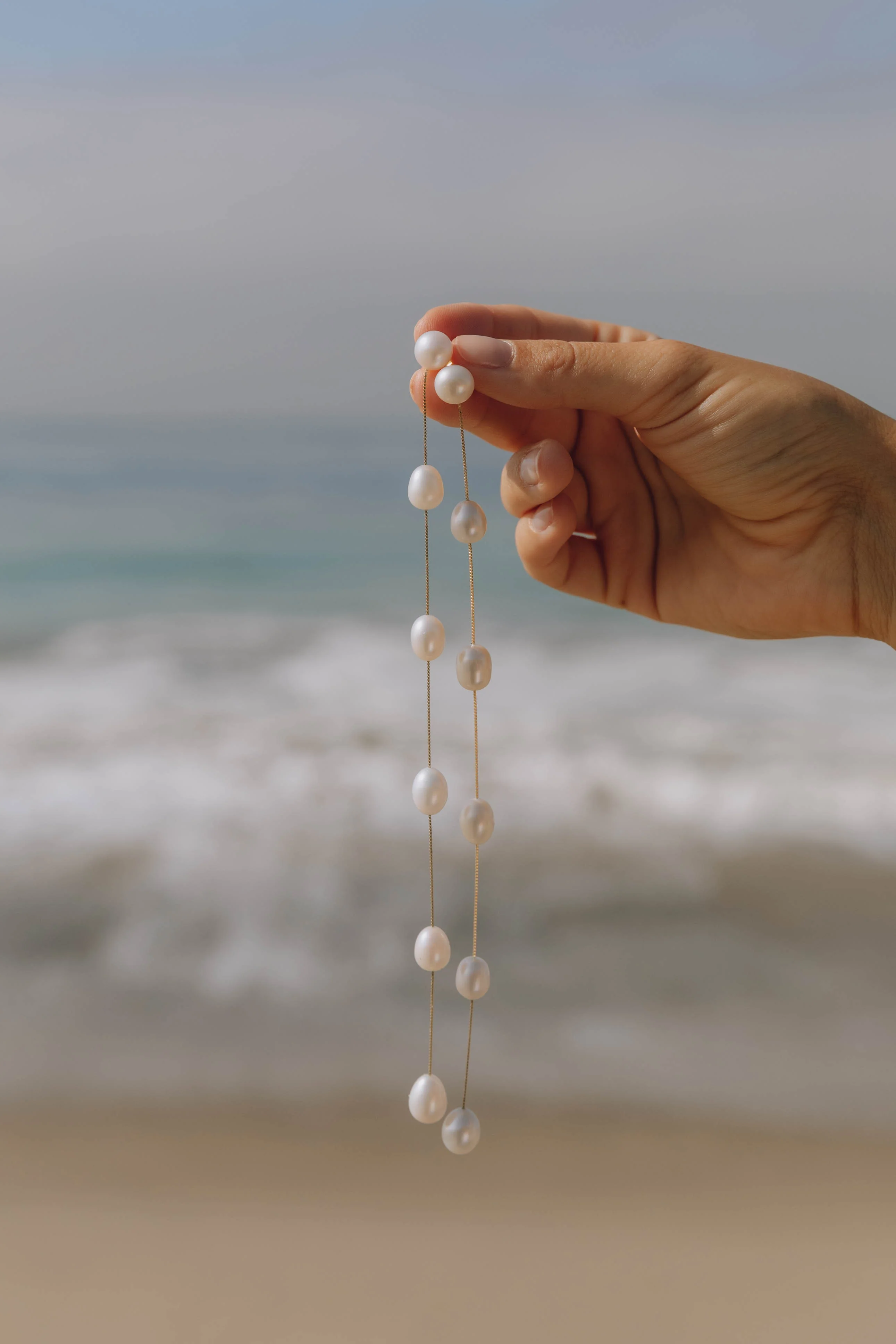 MALIBU PEARL DROP EARRINGS - Image 6