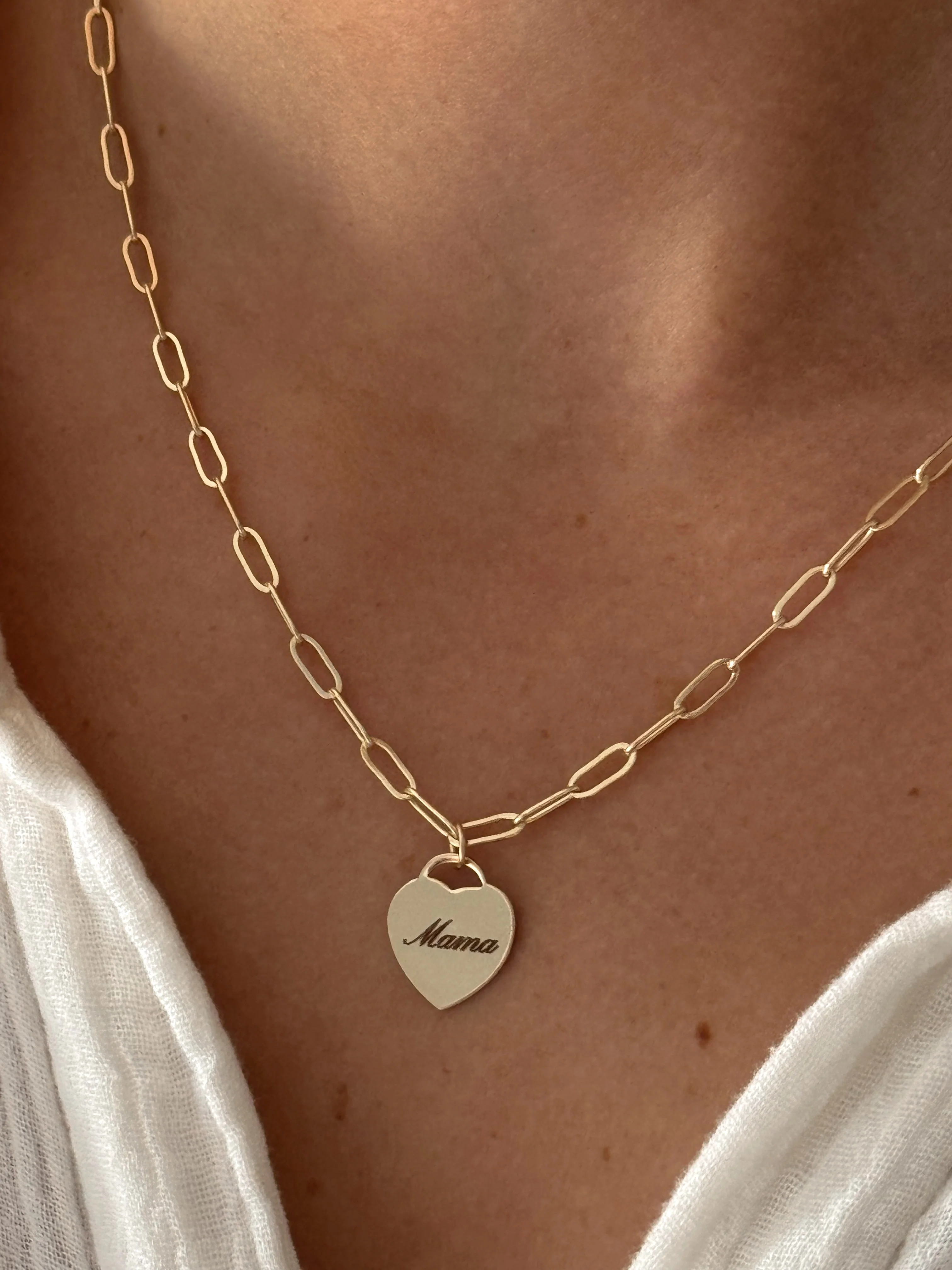 MAMA NECKLACE