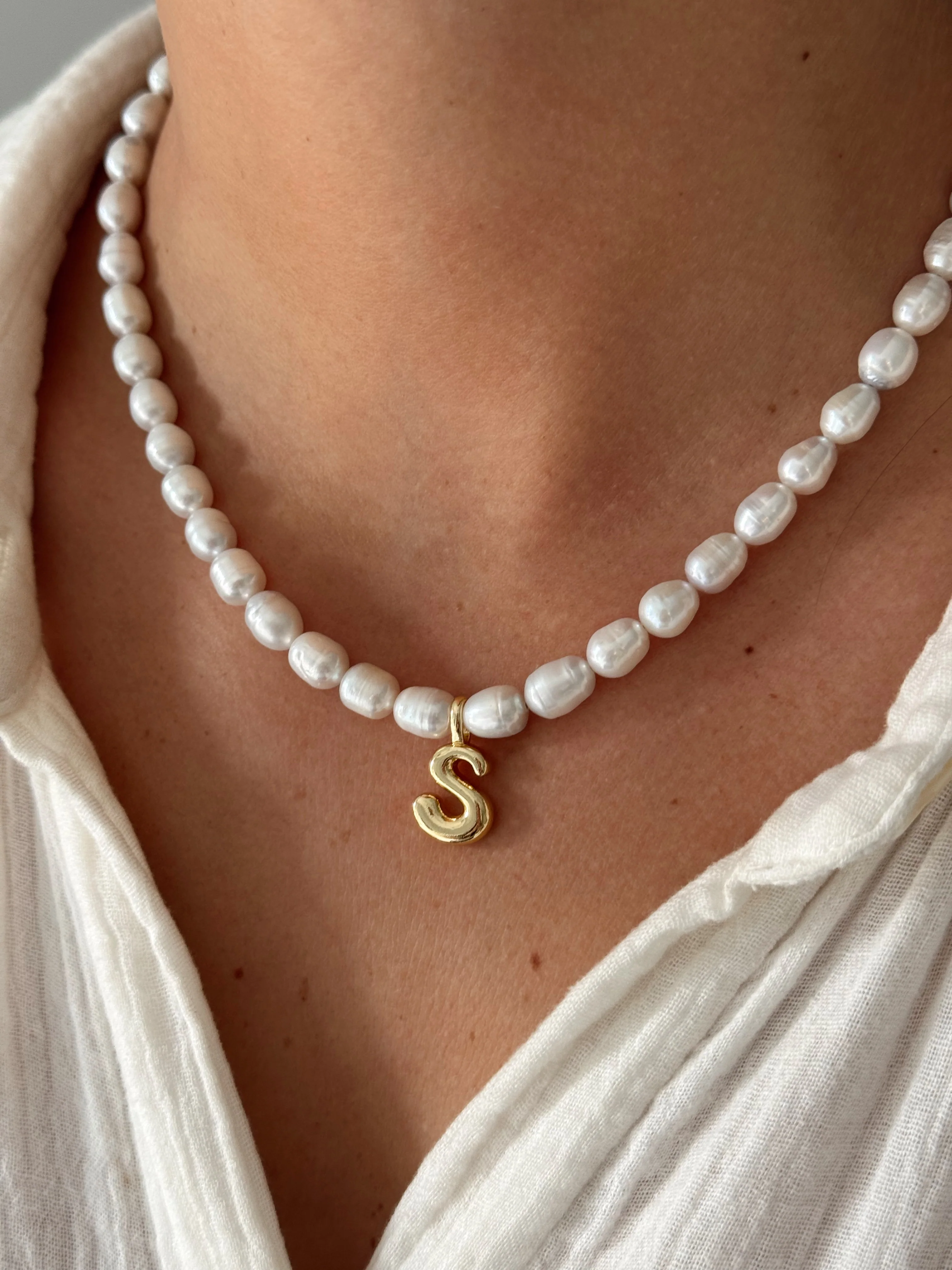 PEARL BUBBLE INITIAL NECKLACE - Image 2