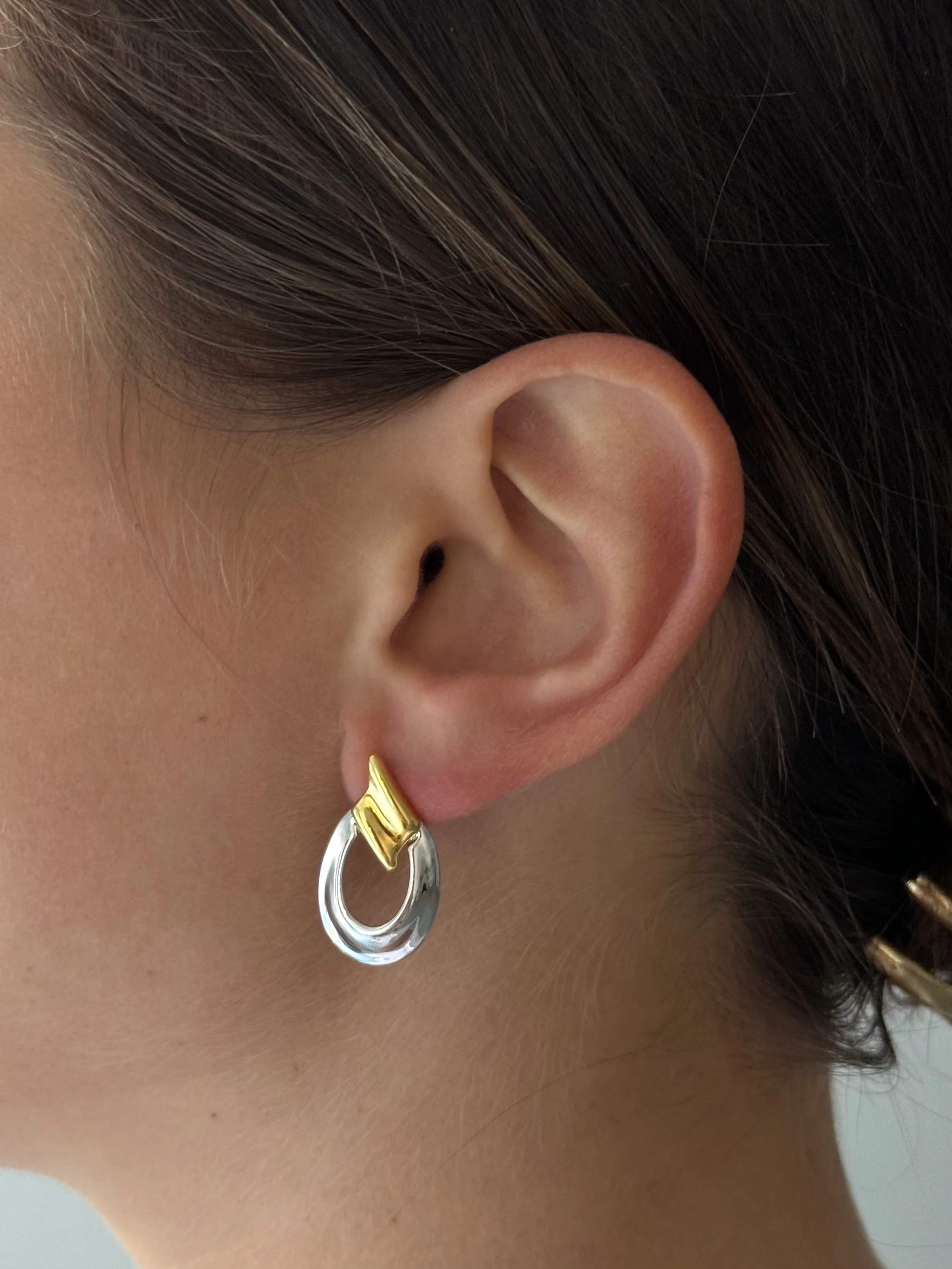 TWO TONED GRACE STUDS