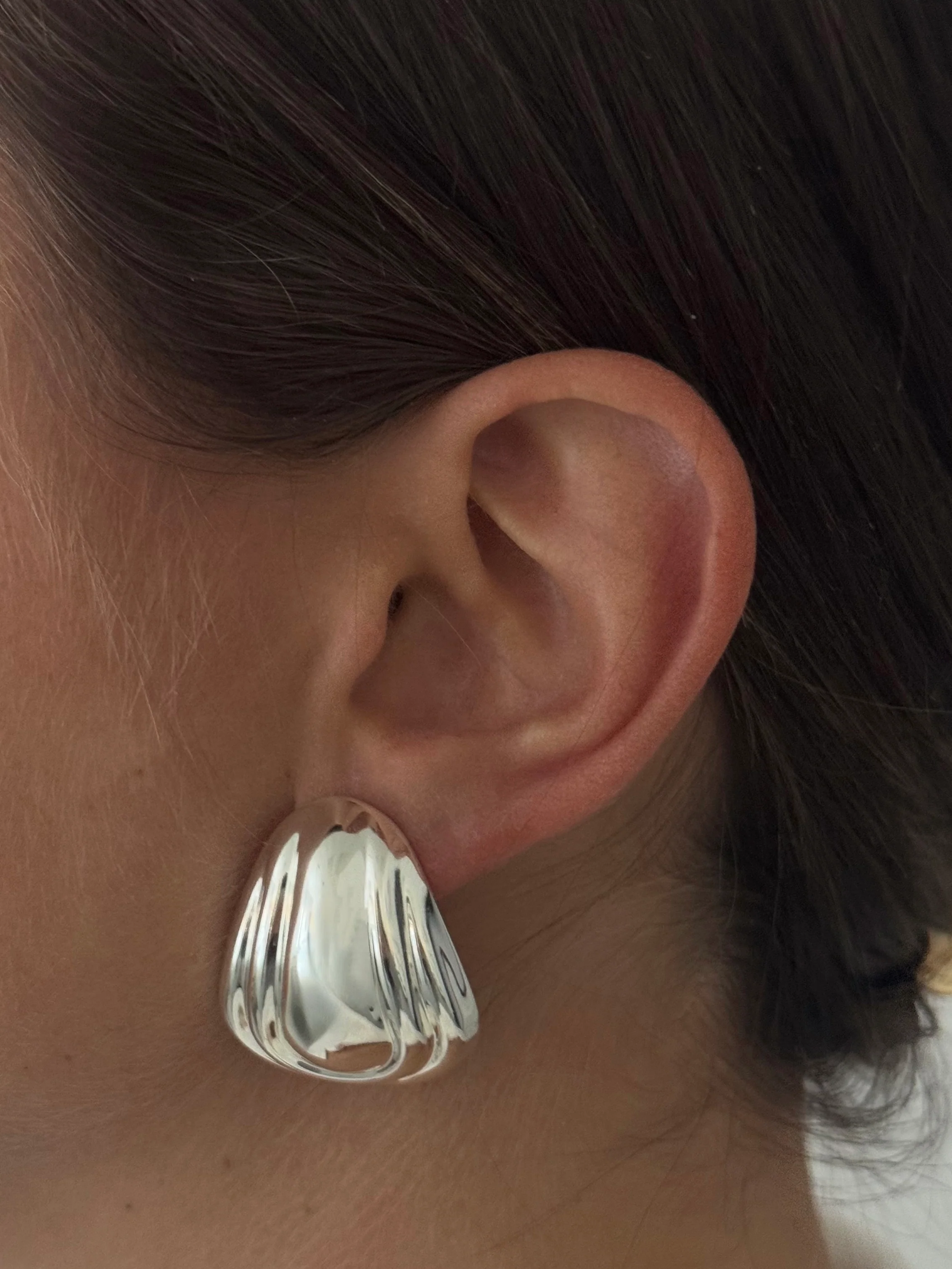 VANATA STUDS - Image 2
